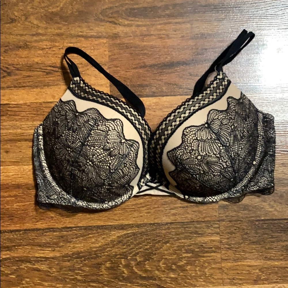 Victoria secret push up bra 38D